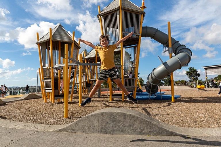 Photo of property in 7 Oranga Drive, Westgate, Auckland, 0614