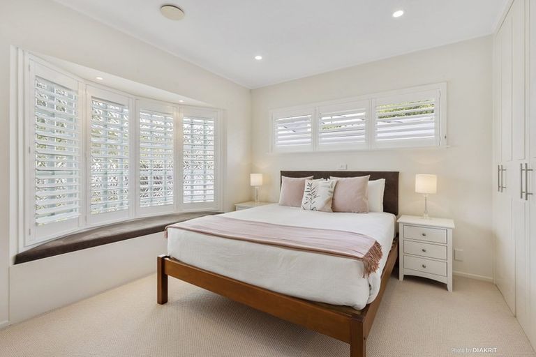 Photo of property in 8 Bristow Place, Karori, Wellington, 6012