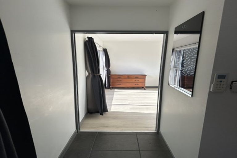 Photo of property in 6 Randolph Road, Crofton Downs, Wellington, 6035