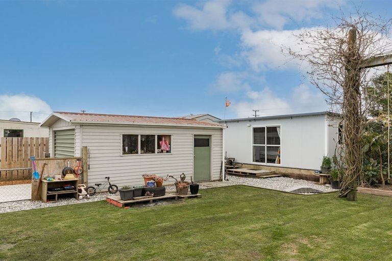 Photo of property in 5 Webb Street, Westport, 7825