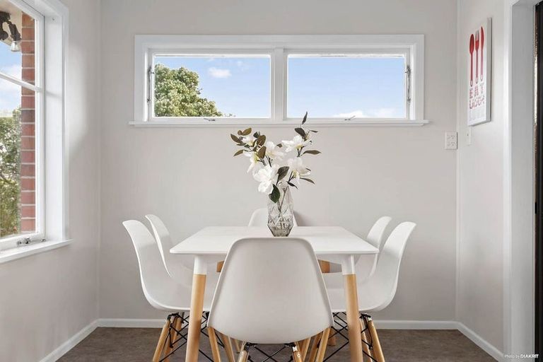 Photo of property in 51 Ramillies Place, Glenfield, Auckland, 0629