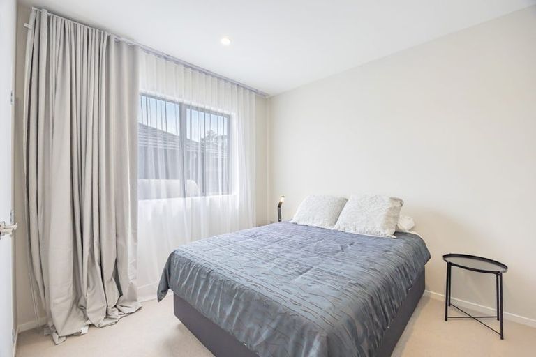 Photo of property in 14 Ropere Street, Kumeu, 0810