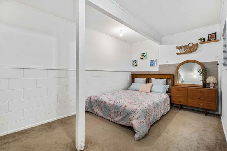 Photo of property in 108 Weatherly Road, Torbay, Auckland, 0630