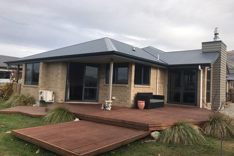 Photo of property in 7 Alpha Close, Wanaka, 9305