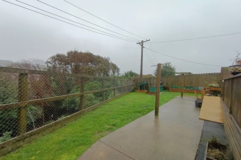 Photo of property in 9 Morere Street, Titahi Bay, Porirua, 5022