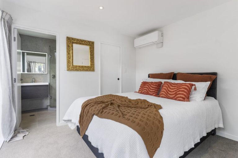 Photo of property in 5a Pierce Road, Milford, Auckland, 0620