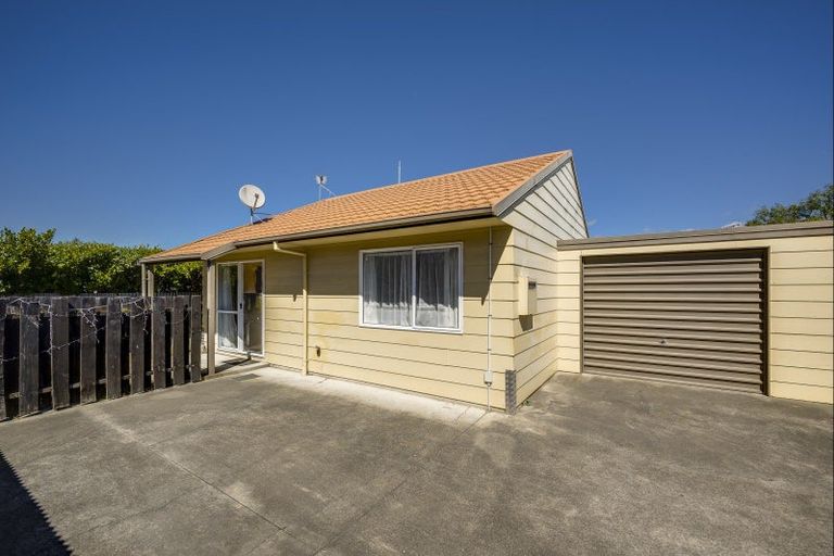 Photo of property in 2/80 Latham Street, Marewa, Napier, 4110