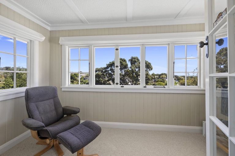 Photo of property in 26 Baring Terrace, Strandon, New Plymouth, 4312
