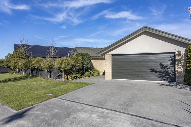 Photo of property in 44 Huntingdon Drive, Rangiora, 7400