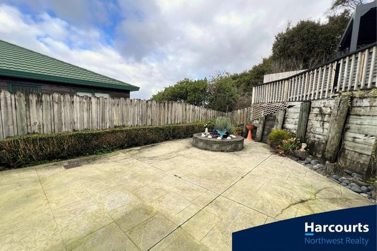 Photo of property in 151c Colwill Road, Massey, Auckland, 0614