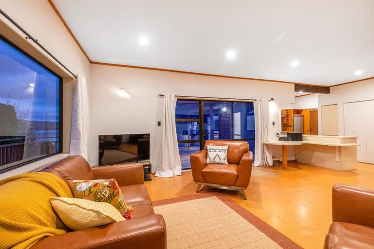 Photo of property in 77 Paremata Road, Paremata, Porirua, 5024