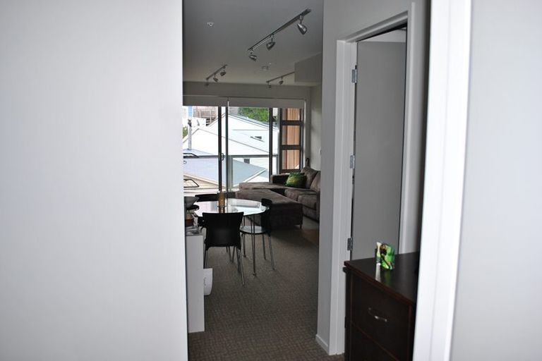 Photo of property in Masina Apartments, 205/80 Riddiford Street, Newtown, Wellington, 6021