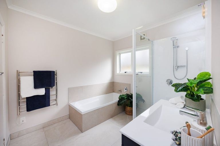 Photo of property in 221b Victoria Avenue, Hokowhitu, Palmerston North, 4410