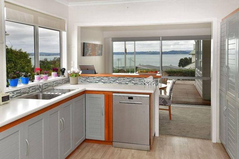 Photo of property in 1250 Whangaparaoa Road, Gulf Harbour, Whangaparaoa, 0930