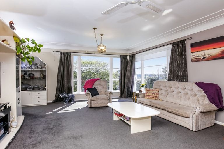 Photo of property in 135 Forest Hill Road, Henderson, Auckland, 0612