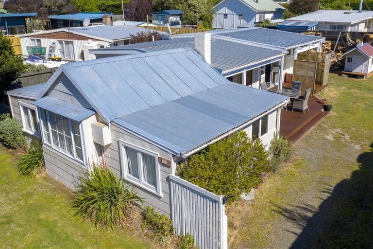 Photo of property in 23 Reserve Road, Waikuku Beach, 7473