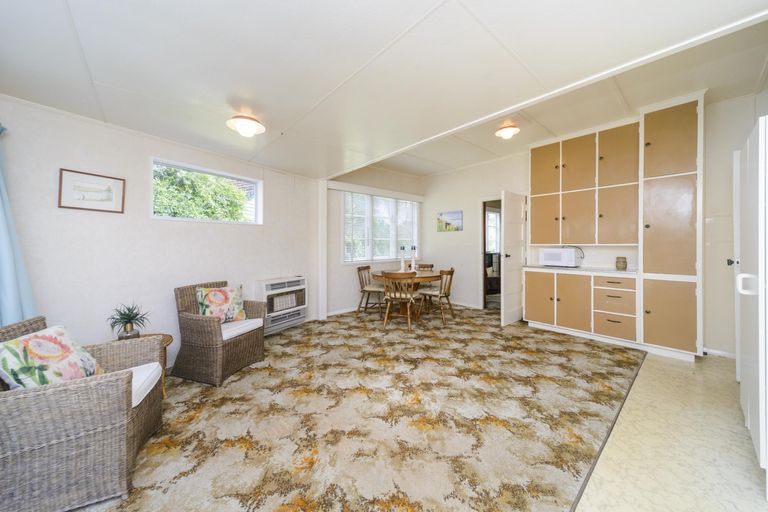 Photo of property in 6 Moheke Avenue, Roslyn, Palmerston North, 4414