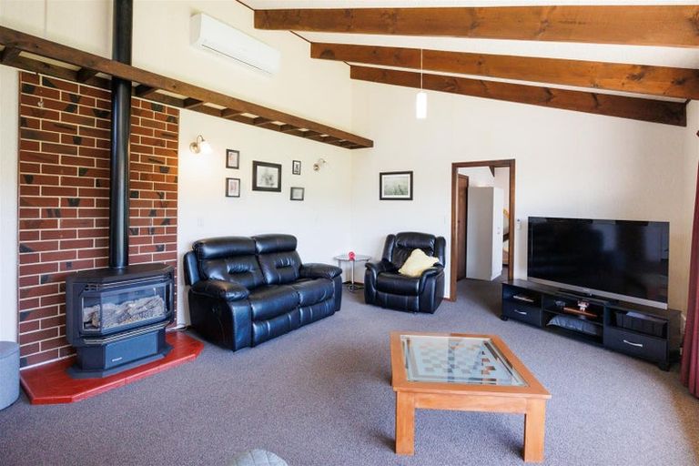 Photo of property in 12b Oxford Street, Marton, 4710