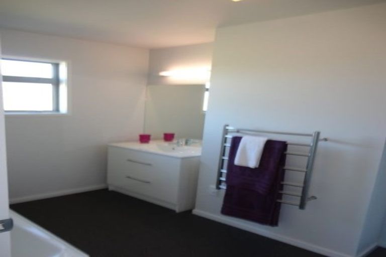 Photo of property in 300 Tauhara Ridge Drive, Richmond Heights, Taupo, 3330