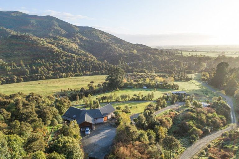 Photo of property in 228 Blandswood Road, Peel Forest, Geraldine, 7992