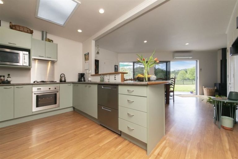 Photo of property in 16 Stevens Lane, Waitoki, Kaukapakapa, 0871