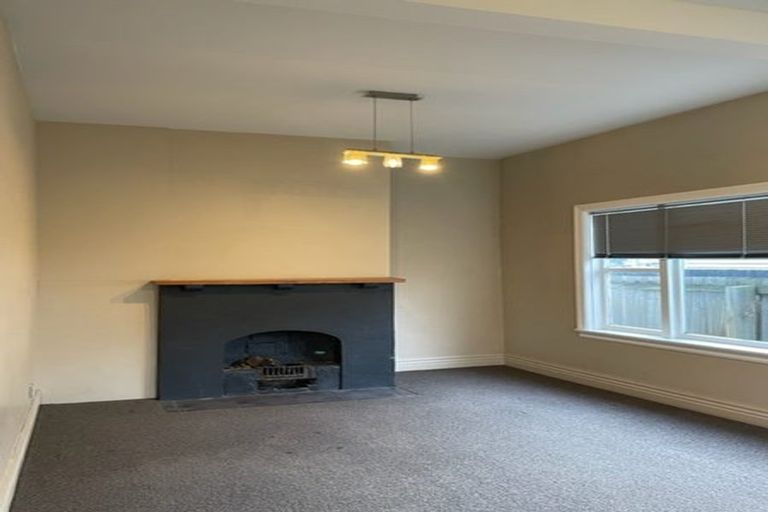 Photo of property in 4/6 Defoe Place, Waltham, Christchurch, 8023