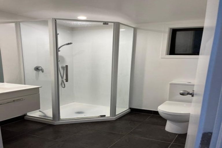 Photo of property in 140 Ti Rakau Drive, Pakuranga, Auckland, 2010