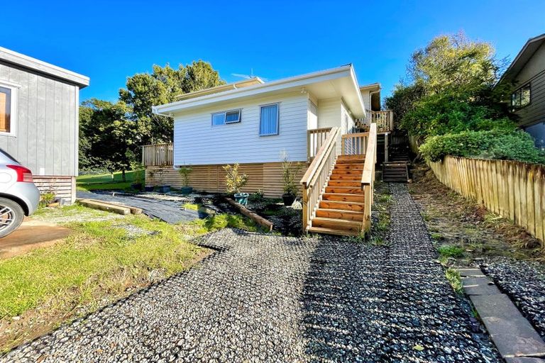 Photo of property in 14 Panzic Place, Glen Eden, Auckland, 0602