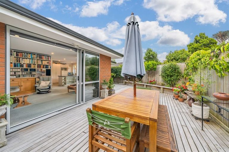 Photo of property in 2/32 Marion Street, Silverstream, Upper Hutt, 5019