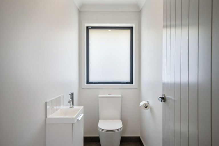 Photo of property in 28b Bartholomew Road, Levin, 5510