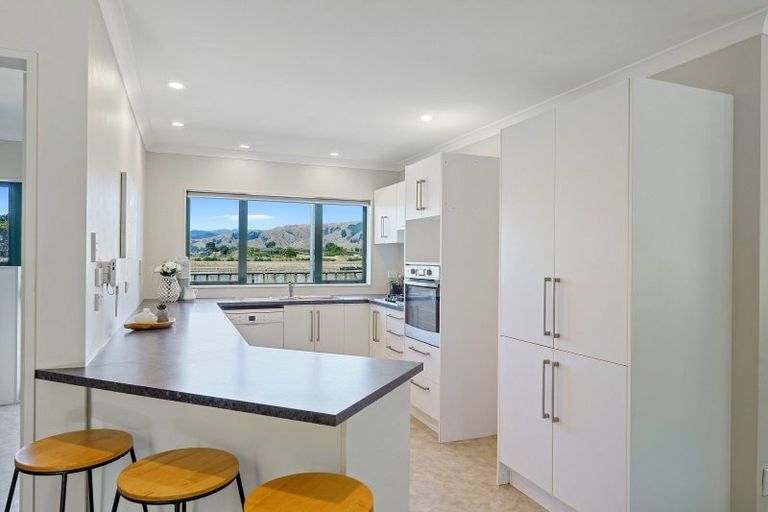 Photo of property in 13 Brendan Drive, Te Horo Beach, Otaki, 5581