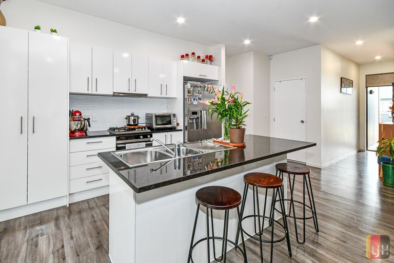 Photo of property in 13 Te Aparangi Crescent, Papakura, 2582