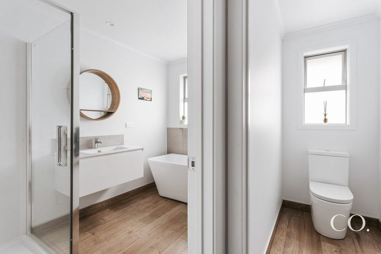 Photo of property in 284 Ballintoy Park Drive, Welcome Bay, Tauranga, 3175