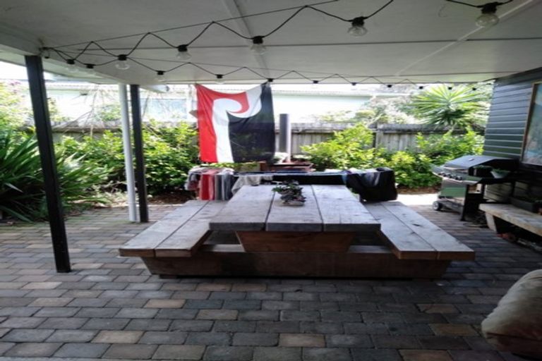 Photo of property in 112 Koutu Road, Kawaha Point, Rotorua, 3010