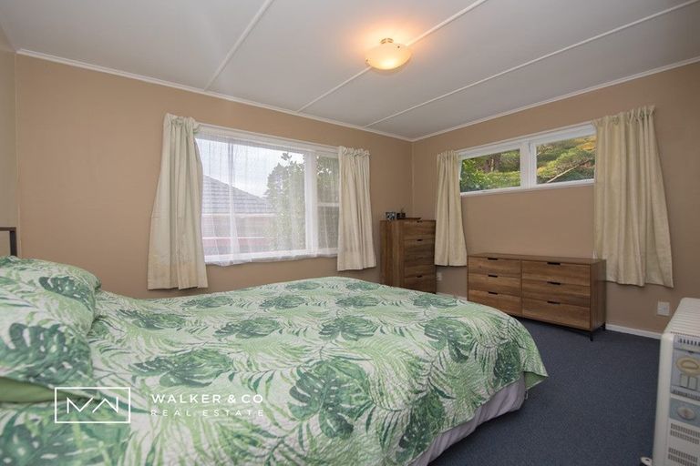 Photo of property in 61 Sunny Grove, Wainuiomata, Lower Hutt, 5014