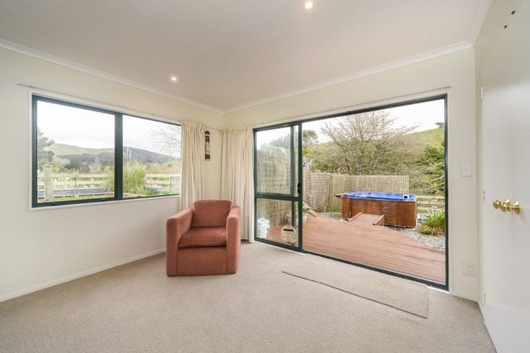 Photo of property in 274 Turitea Road, Turitea, Palmerston North, 4472
