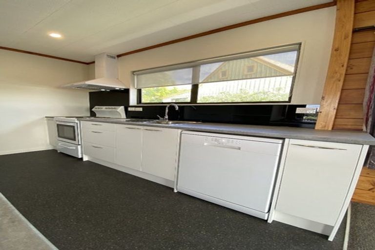 Photo of property in 27a Holiday Road, Stanmore Bay, Whangaparaoa, 0932