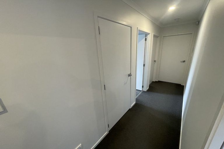 Photo of property in 386 Stokes Valley Road, Stokes Valley, Lower Hutt, 5019