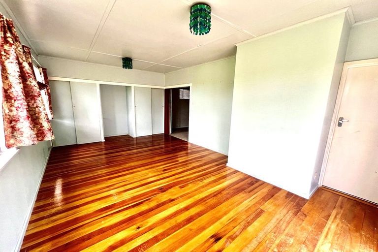 Photo of property in 16 Sale Street, Cockle Bay, Auckland, 2014