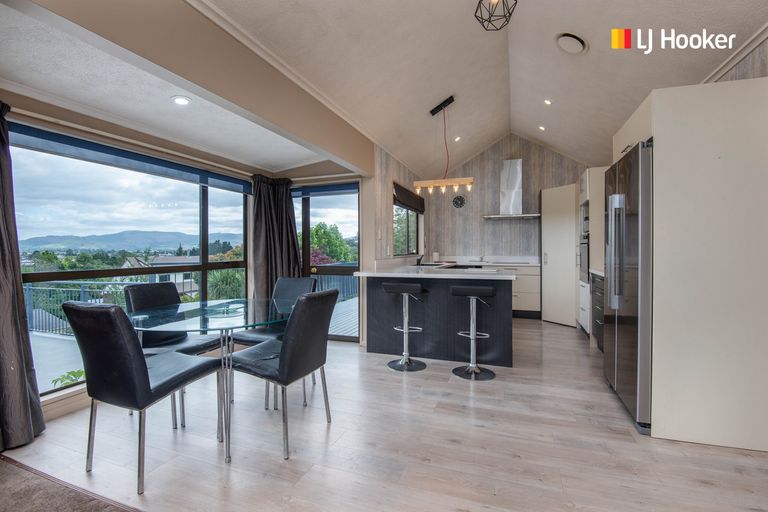 Photo of property in 17 Braeside, Kinmont Park, Mosgiel, 9024