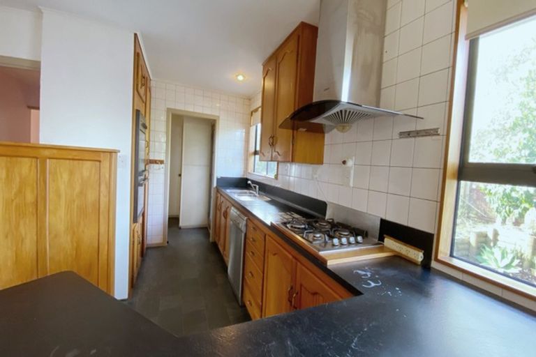 Photo of property in 4 Alma Street, Te Atatu South, Auckland, 0610