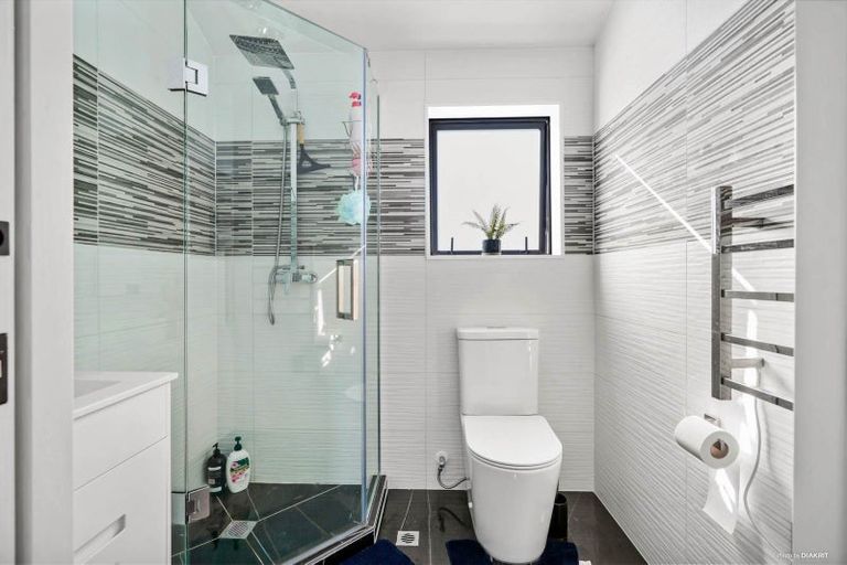 Photo of property in 211a Finlayson Avenue, Clendon Park, Auckland, 2103