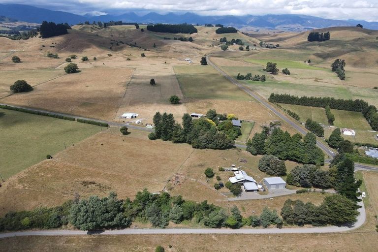 Photo of property in 6 Nixs Road, Apiti, Kimbolton, 4774