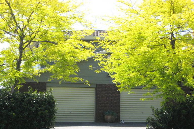 Photo of property in 7 Sonning Place, Redwood, Christchurch, 8051