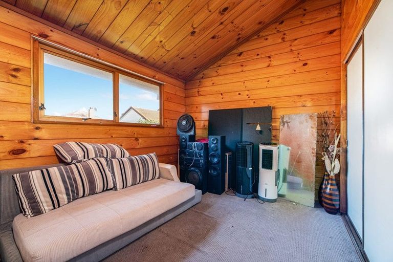 Photo of property in 1 Norman Spencer Drive, Papatoetoe, Auckland, 2104