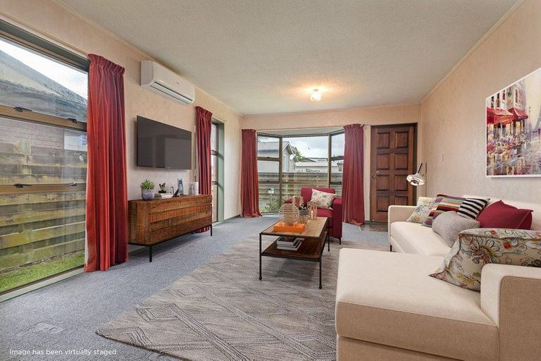 Photo of property in 984c Tremaine Avenue, Roslyn, Palmerston North, 4414