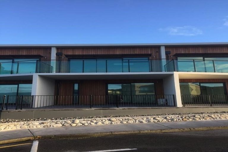 Photo of property in 6/2 Matatua Road, Raumati Beach, Paraparaumu, 5032