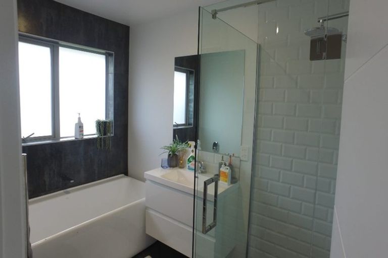 Photo of property in 10 Ashenhurst Way, Lower Shotover, Queenstown, 9304