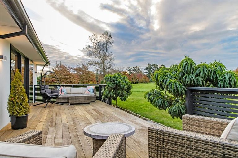 Photo of property in 8 Te Haunui Lane, Pegasus, 7612