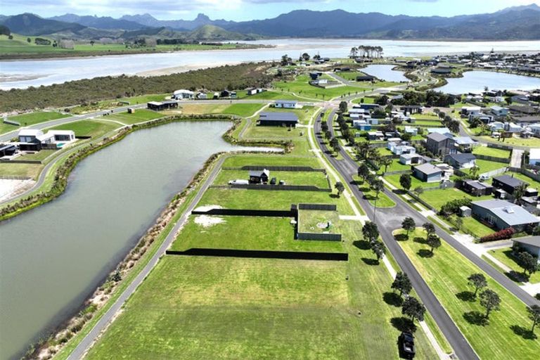 Photo of property in 334 Harbour Drive East, Matarangi, Whitianga, 3592